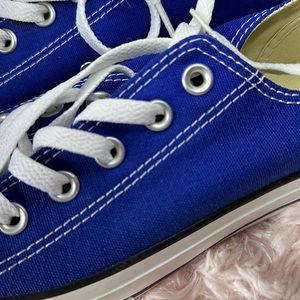 Women’s Converse All Star, size 8